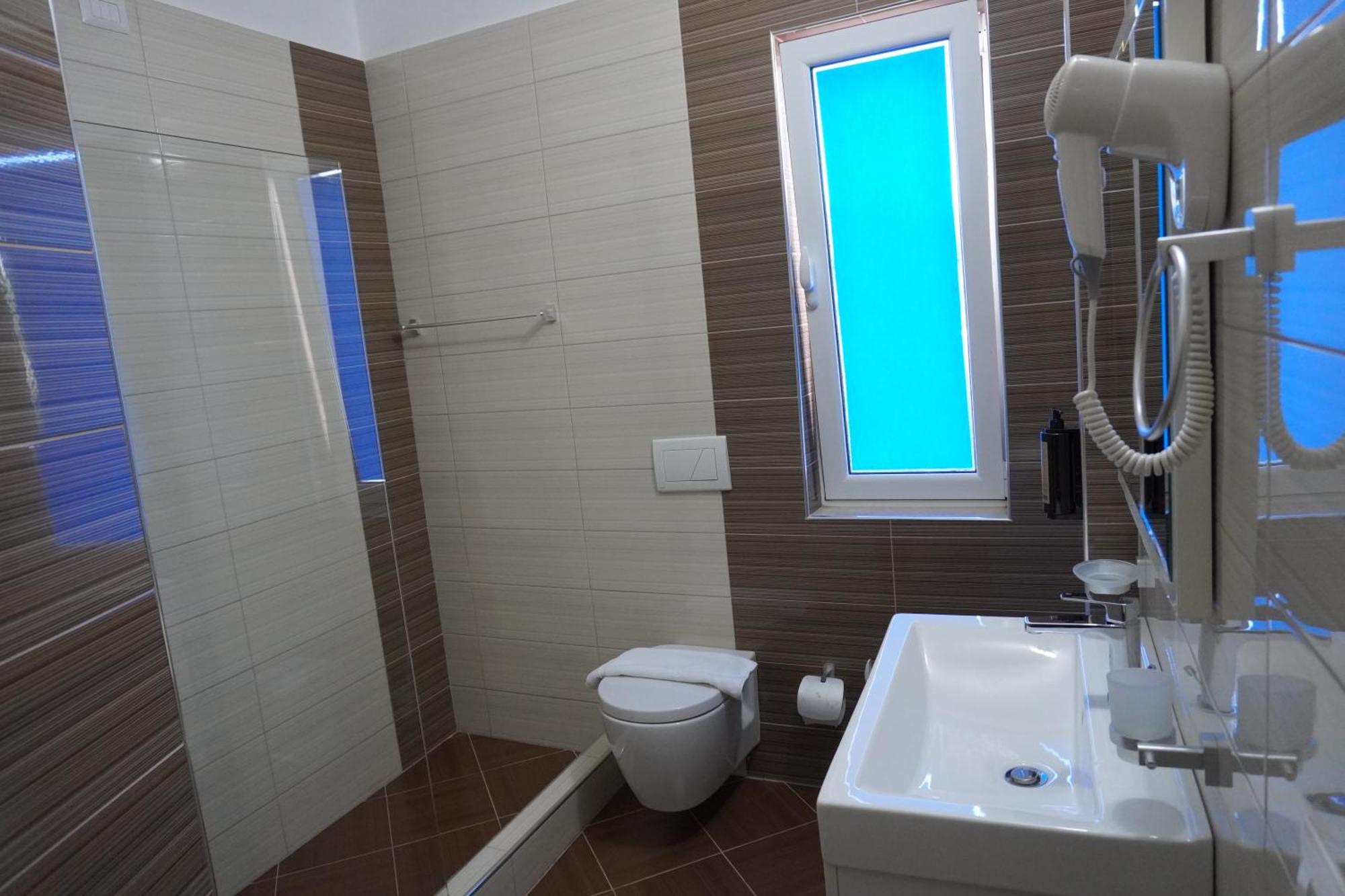 Hotel Agel Saranda Oda fotoğraf